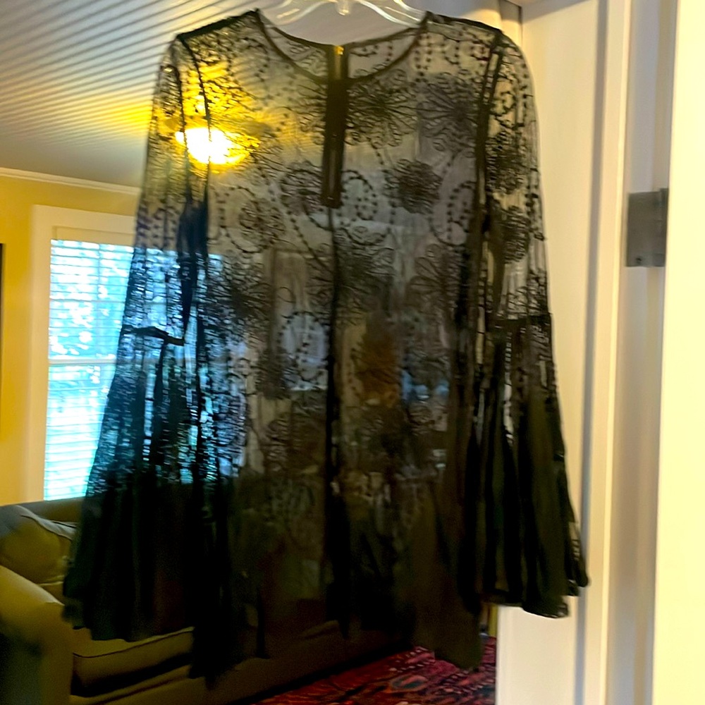 Love Stitch gothic lace bell sleeved top. Size S